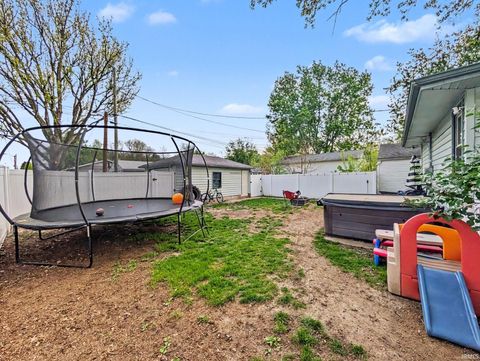 Tiny photo for 1015 S 23rd Street, Lafayette, IN 47905 (MLS # 202614873)