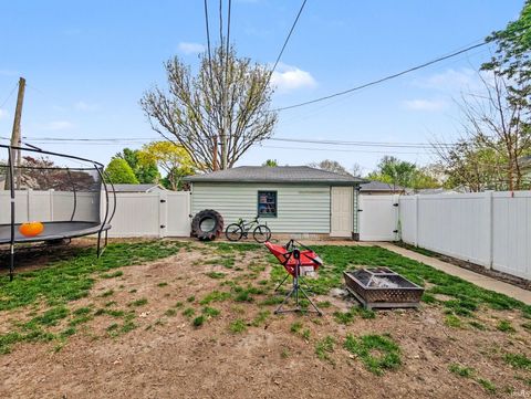 Tiny photo for 1015 S 23rd Street, Lafayette, IN 47905 (MLS # 202614873)