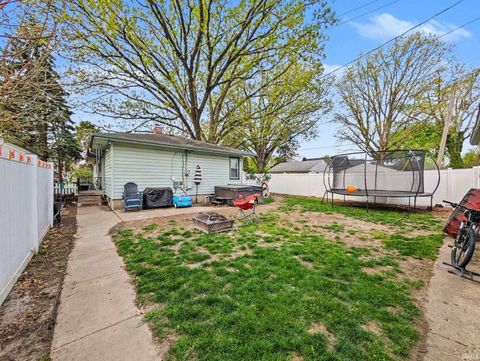 Tiny photo for 1015 S 23rd Street, Lafayette, IN 47905 (MLS # 202614873)