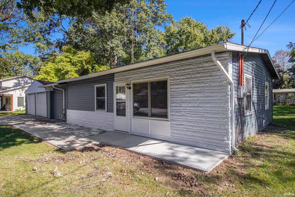 Photo of 54290 Northwood Drive, Elkhart, IN 46514 (MLS # 202541274)