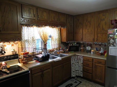 Tiny photo for 28 W Albert Street, Peru, IN 46970 (MLS # 202631991)