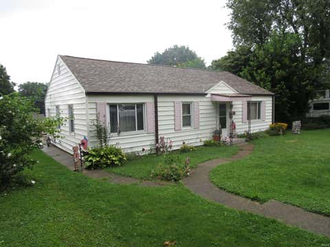 Photo of 28 W Albert Street, Peru, IN 46970 (MLS # 202631991)