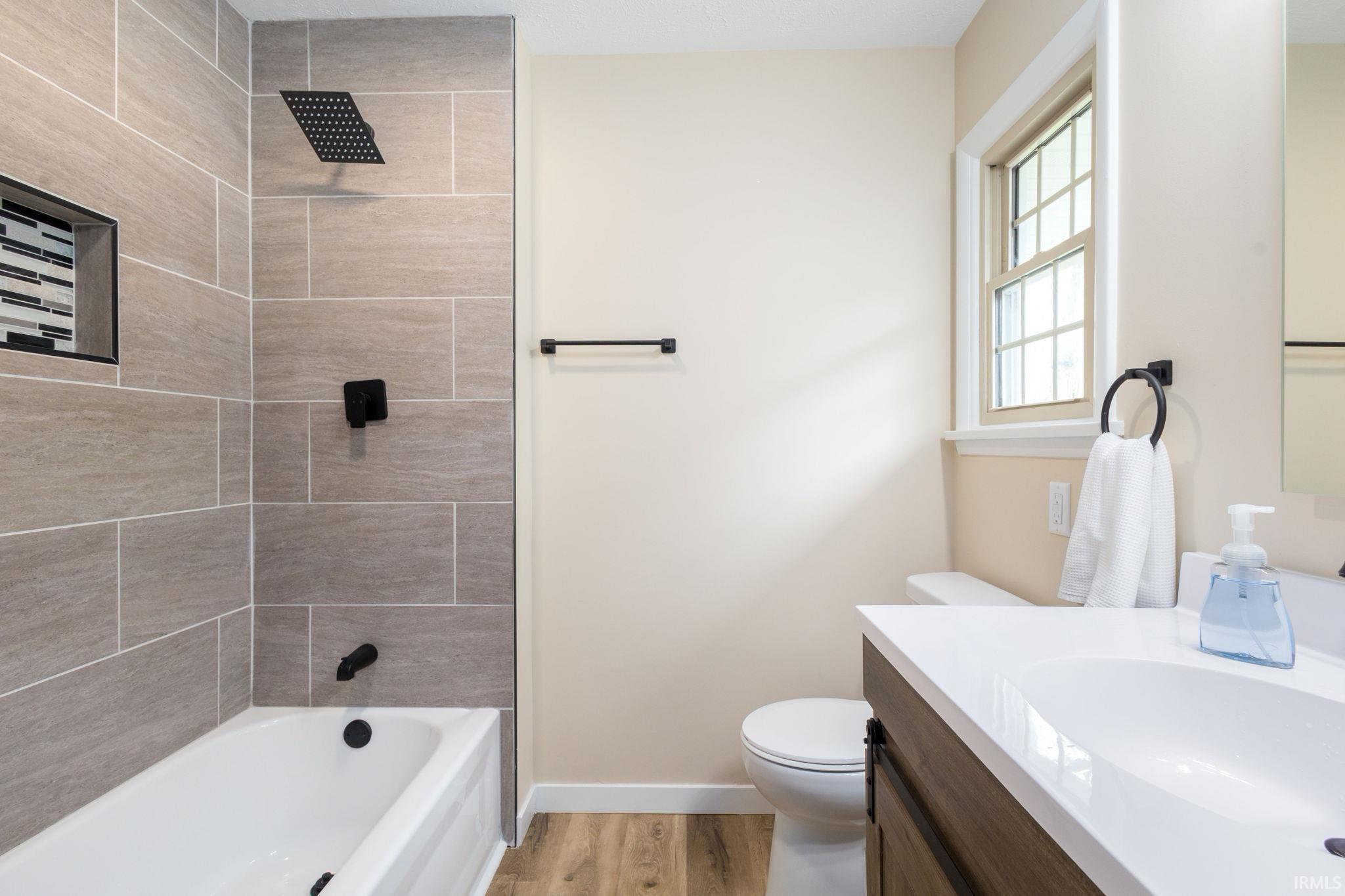 Argos, Indiana 46501, United States, 4 Bedrooms Bedrooms, ,3 BathroomsBathrooms,Residential,Pending,114765