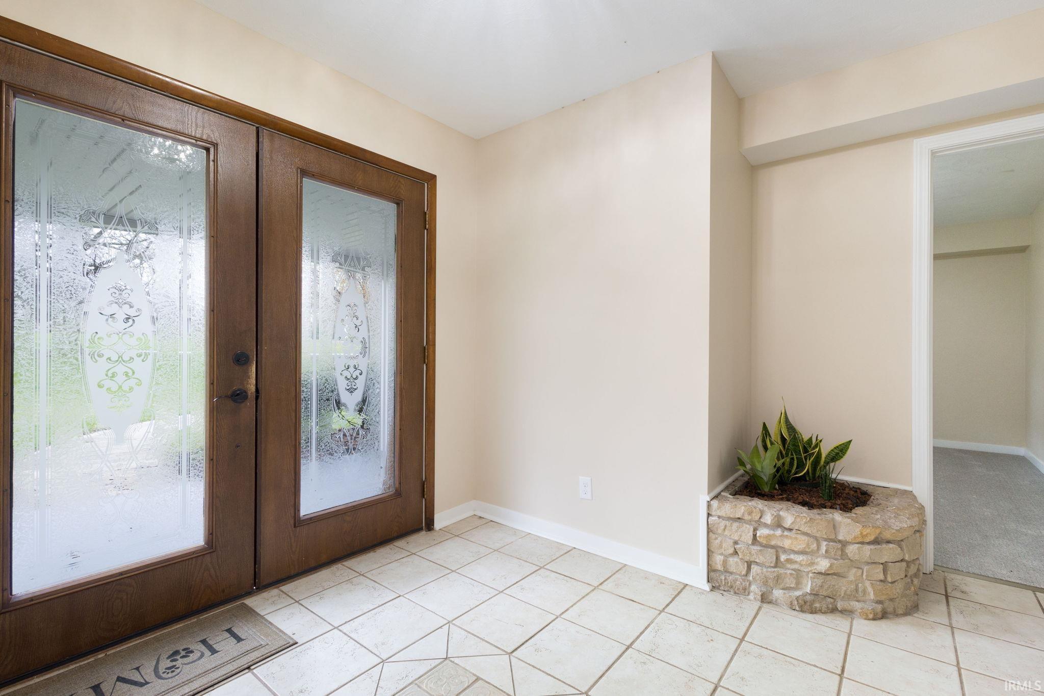 Argos, Indiana 46501, United States, 4 Bedrooms Bedrooms, ,3 BathroomsBathrooms,Residential,Pending,114765