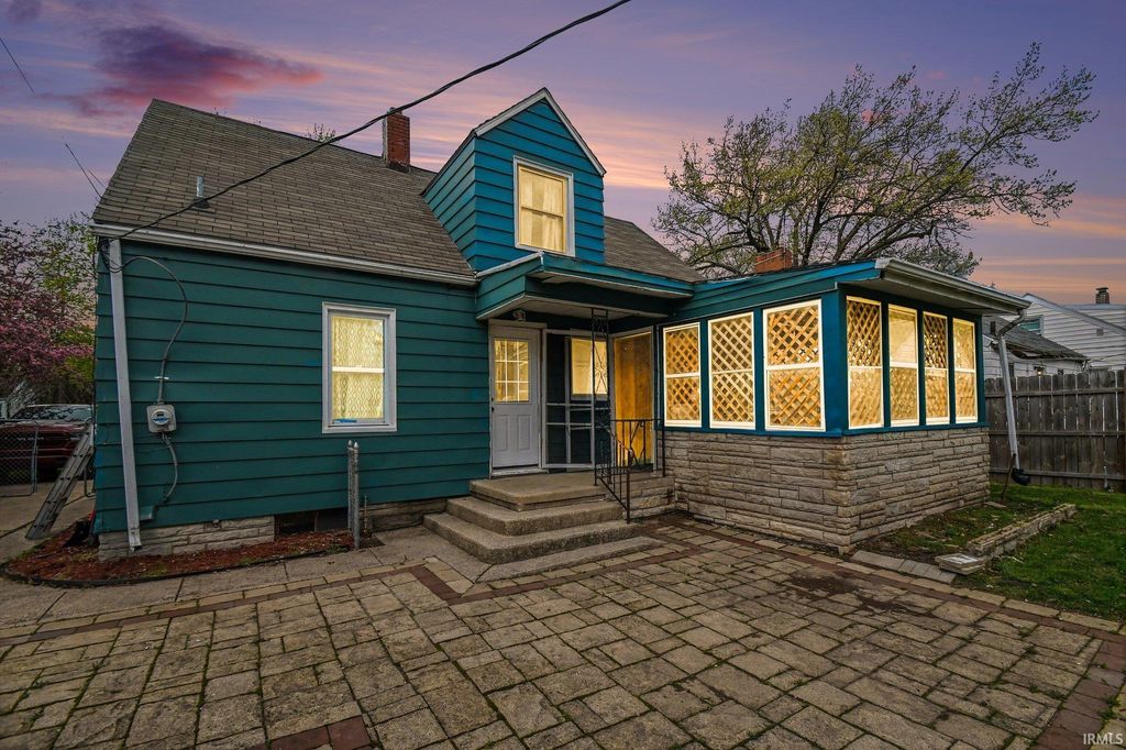 Photo of 1624 College Street, South Bend, IN 46628 (MLS # 202614989)