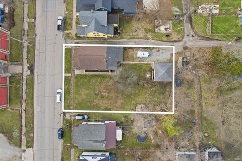 Tiny photo for 68 W 7th Street, Peru, IN 46970 (MLS # 202609562)