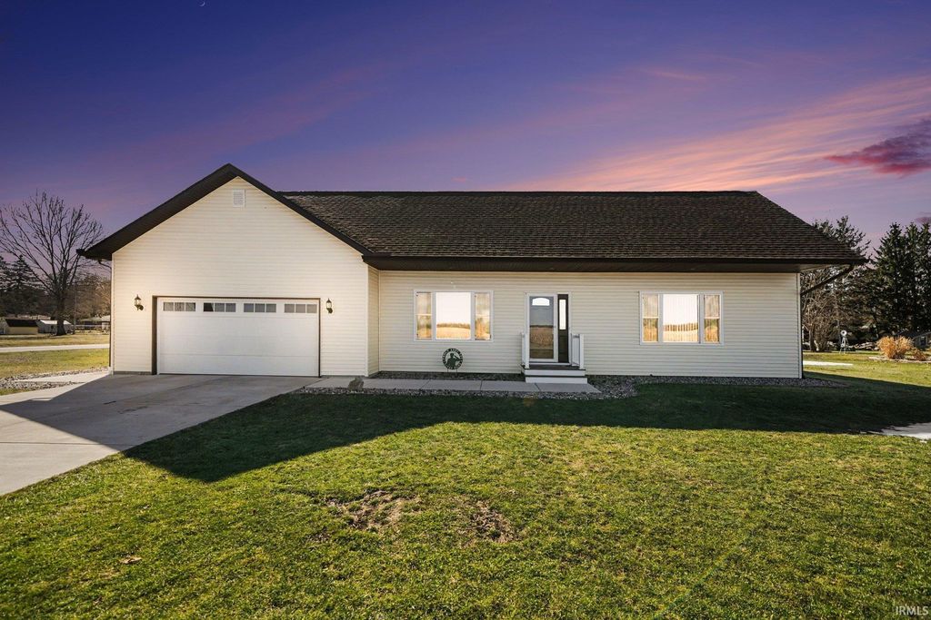 Photo of 302 W 250 S, LaPorte, IN 46350 (MLS # 202606676)