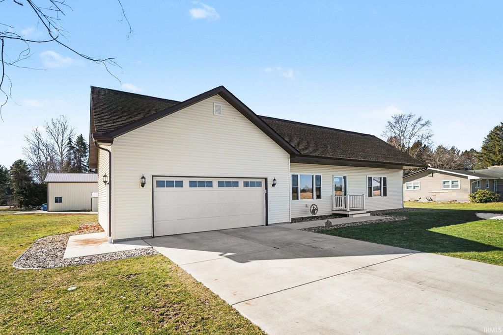 Photo of 302 W 250 S, LaPorte, IN 46350 (MLS # 202606676)