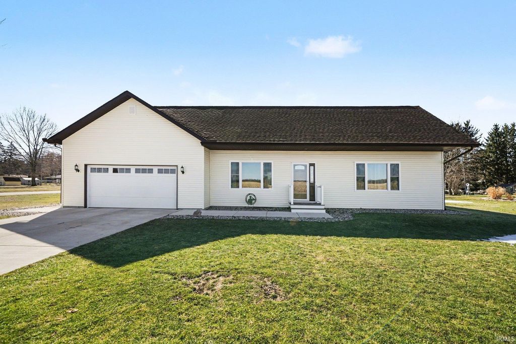 Photo of 302 W 250 S, LaPorte, IN 46350 (MLS # 202606676)