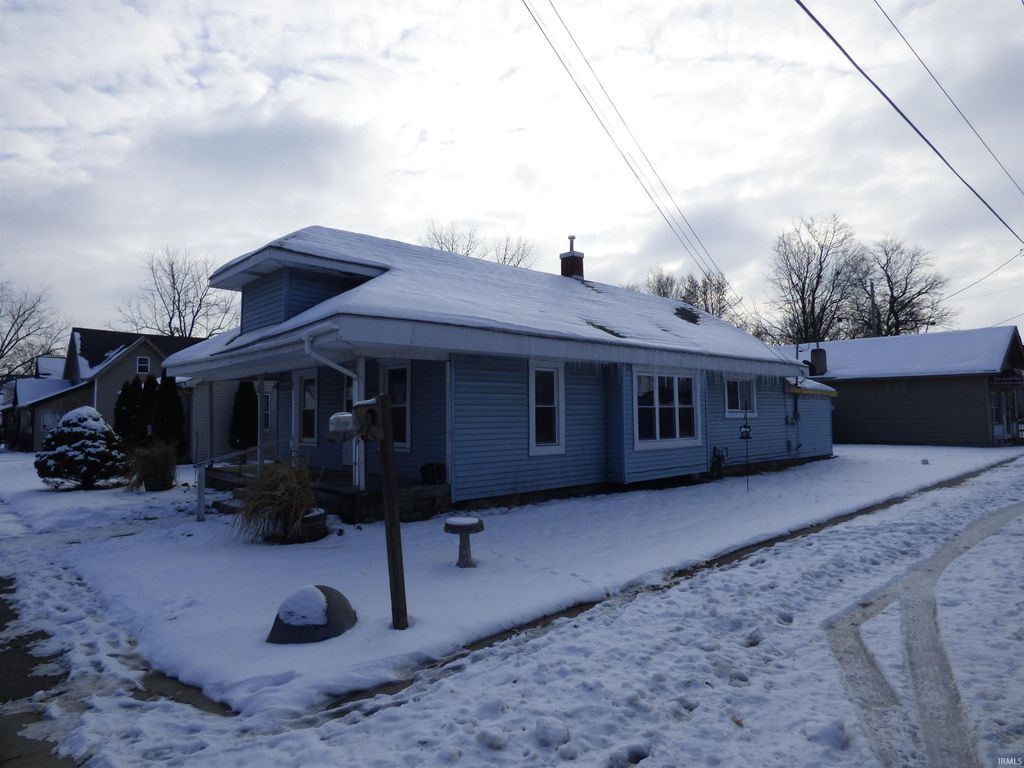 Photo of 1159 W Mcclurg Street, Frankfort, IN 46041 (MLS # 202548338)