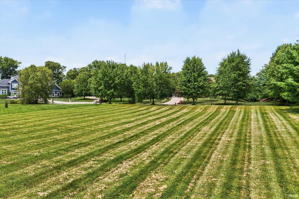 Photo of 3470 E Terra Cove Court #4B, Bloomington, IN 47401 (MLS # 202610241)