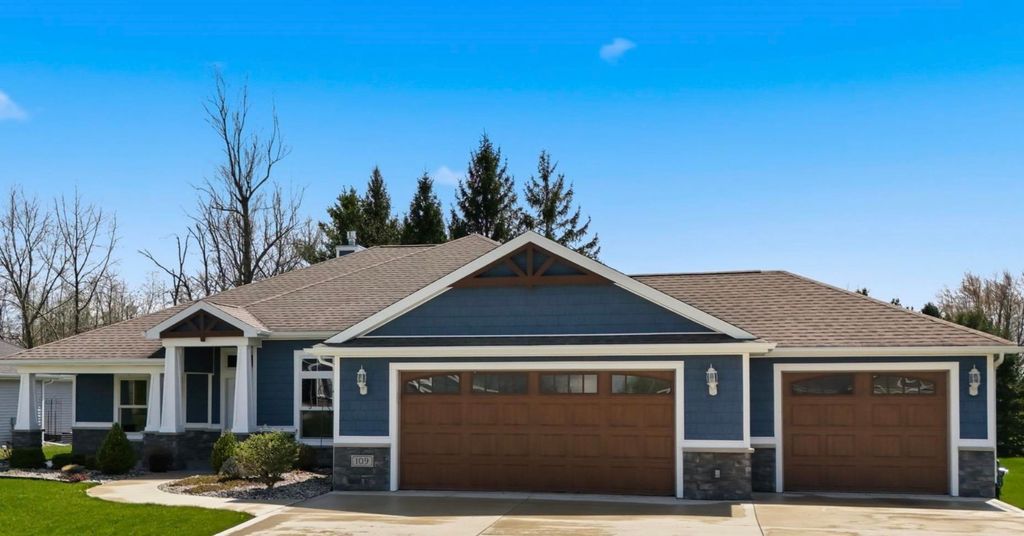 Photo of 109 Duncastle Court, Angola, IN 46703 (MLS # 202613660)