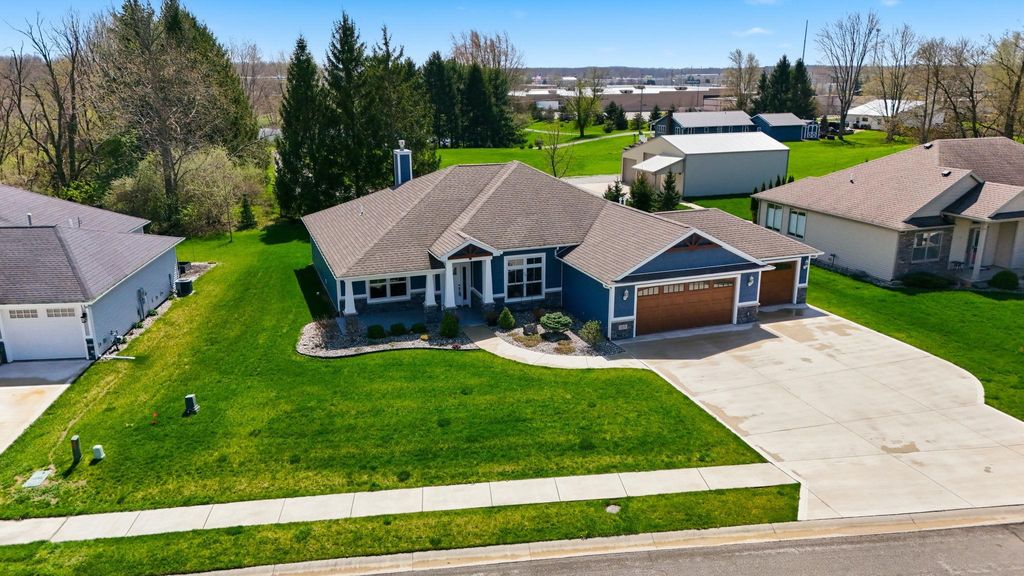 Photo of 109 Duncastle Court, Angola, IN 46703 (MLS # 202613660)