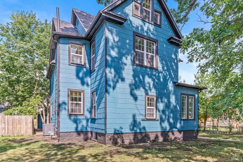 Photo of 1052 Portage Avenue, South Bend, IN 46616 (MLS # 202540928)