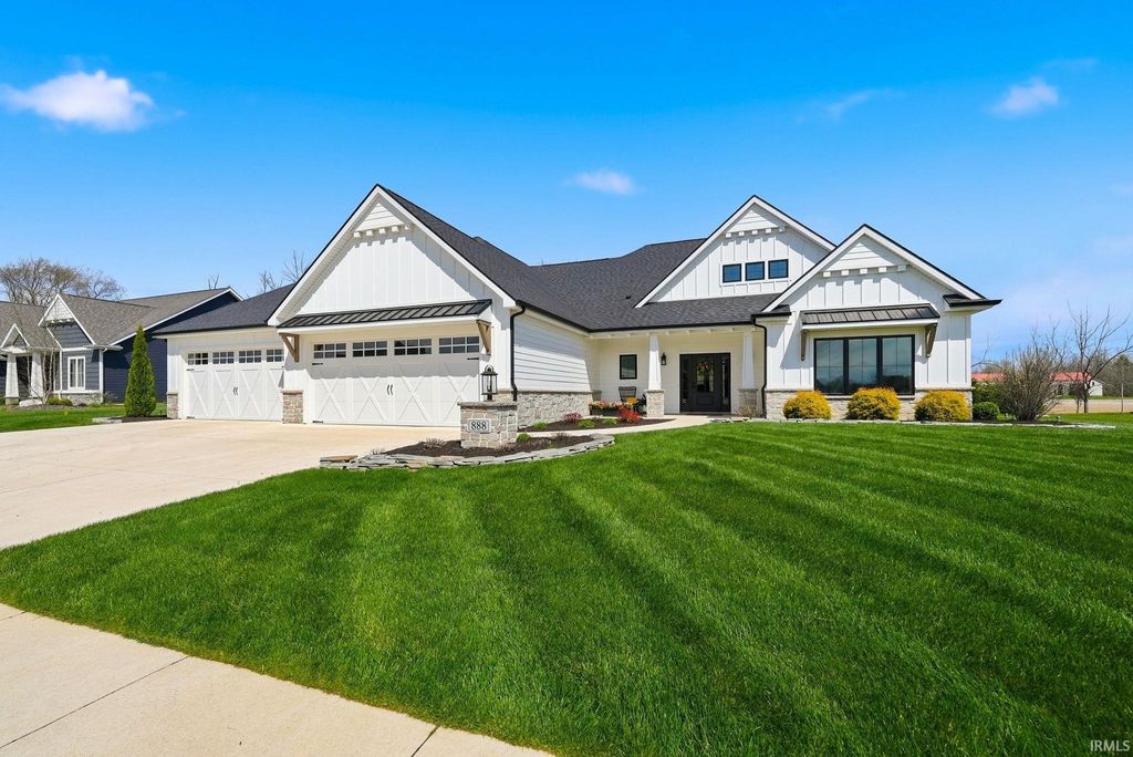 Photo of 888 Cascata Trail, Huntertown, IN 46748 (MLS # 202613036)