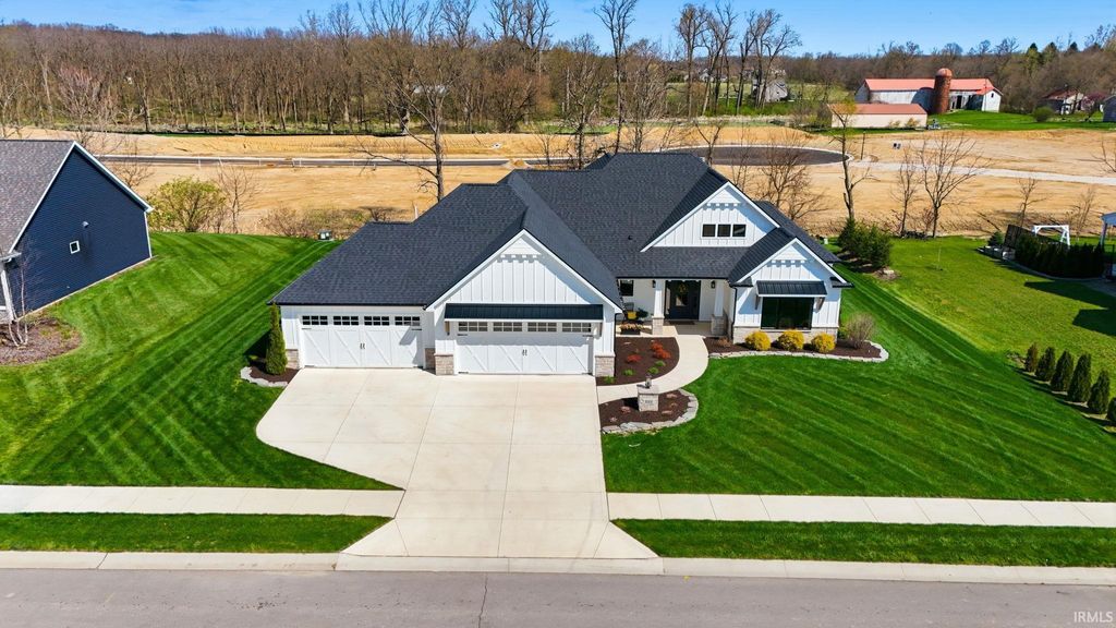 Photo of 888 Cascata Trail, Huntertown, IN 46748 (MLS # 202613036)