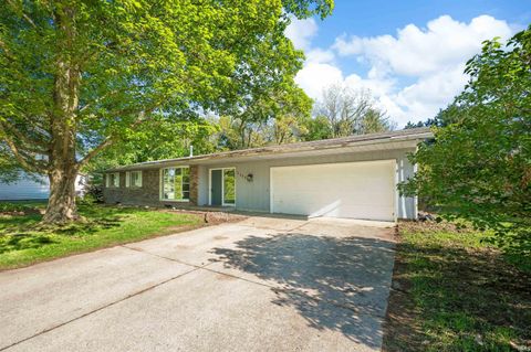 Tiny photo for 22907 Elm Drive, Elkhart, IN 46516 (MLS # 202618432)