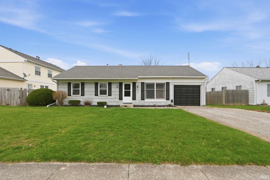 Photo of 17 Sunset Drive, Bluffton, IN 46714 (MLS # 202611003)