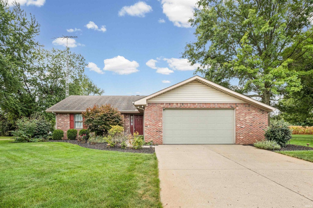 Photo of 95 E Co Road 180 N, Frankfort, IN 46041 (MLS # 202637415)