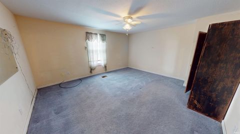 Tiny photo for 614 W 5th Street, Marion, IN 46953 (MLS # 202608962)