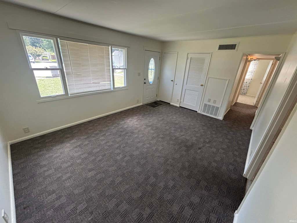 Photo of 3 Hunter Court, Vincennes, IN 47591 (MLS # 202631599)