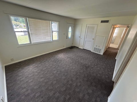 Tiny photo for 3 Hunter Court, Vincennes, IN 47591 (MLS # 202631599)