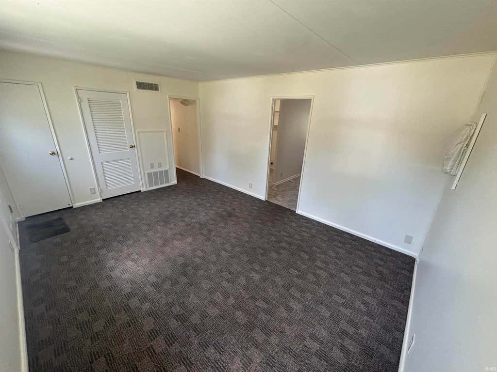 Photo of 3 Hunter Court, Vincennes, IN 47591 (MLS # 202631599)