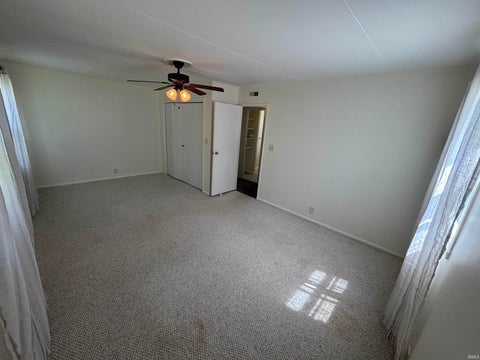 Tiny photo for 3 Hunter Court, Vincennes, IN 47591 (MLS # 202631599)