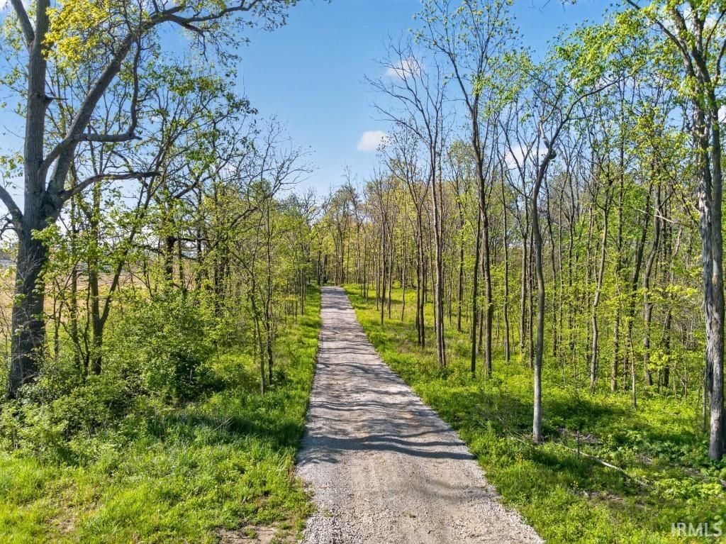 Photo of 3900 W Dupont Road, Fort Wayne, IN 46818 (MLS # 202617186)