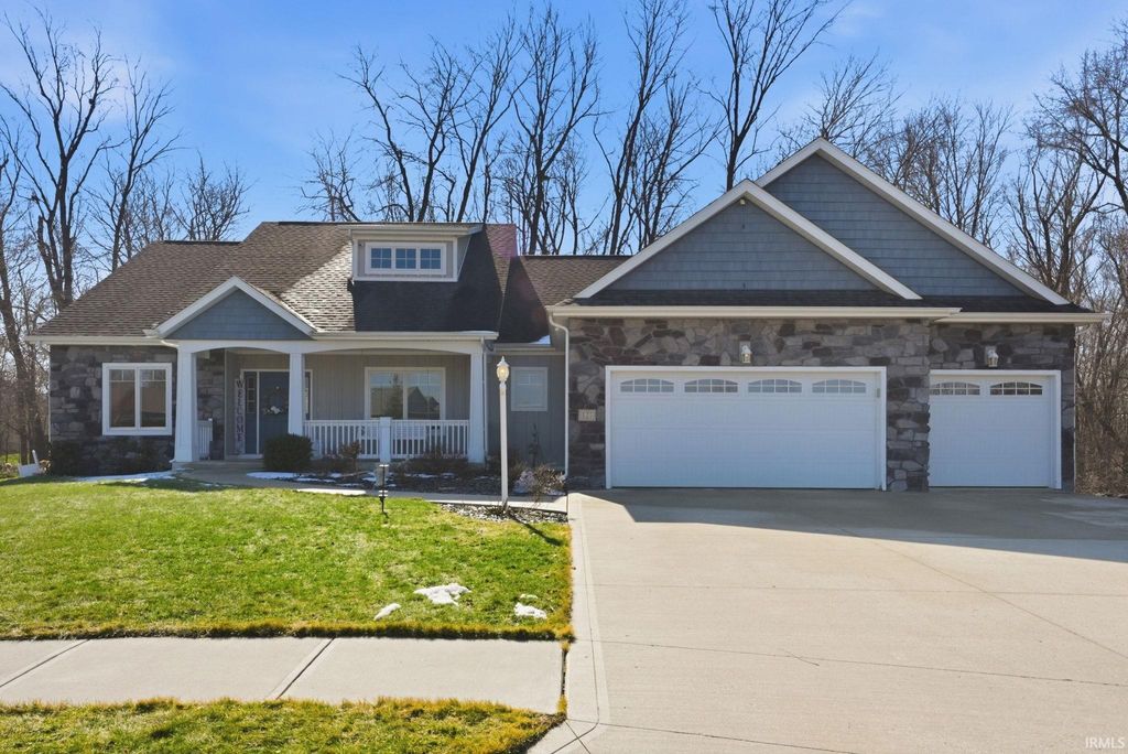 Photo of 127 N Wildthorne Court, Columbia City, IN 46725 (MLS # 202606499)