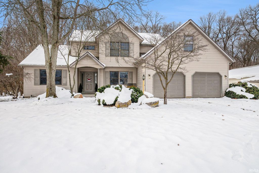 Photo of 50725 Dutton Drive, Elkhart, IN 46514 (MLS # 202549172)