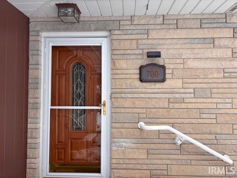 Tiny photo for 700 S Sharon Avenue, Fowler, IN 47944 (MLS # 202548350)