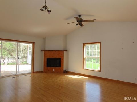 Tiny photo for 305 W 100S, Winamac, IN 46996 (MLS # 202615812)