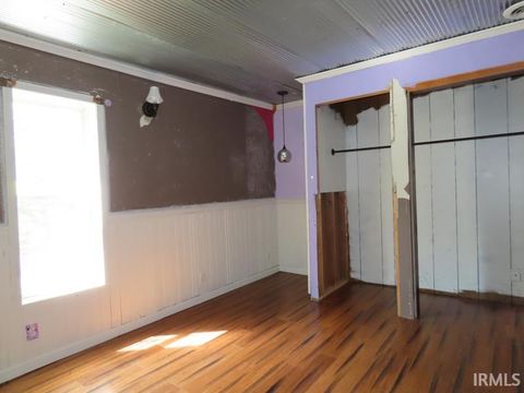 Tiny photo for 305 W 100S, Winamac, IN 46996 (MLS # 202615812)