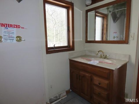 Tiny photo for 305 W 100S, Winamac, IN 46996 (MLS # 202615812)