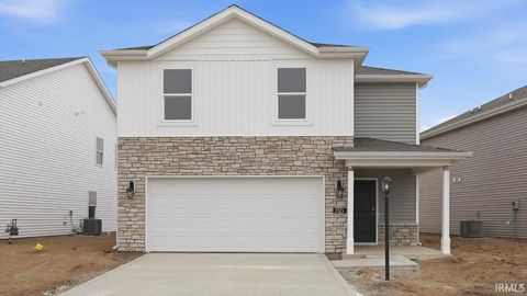 Photo of 1321 Greencastle Drive, Warsaw, IN 46582 (MLS # 202542932)