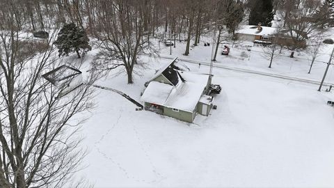 Tiny photo for 11184 S 250 West Road, Silver Lake, IN 46982 (MLS # 202601715)