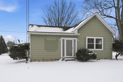 Photo of 11184 S 250 West Road, Silver Lake, IN 46982 (MLS # 202601715)