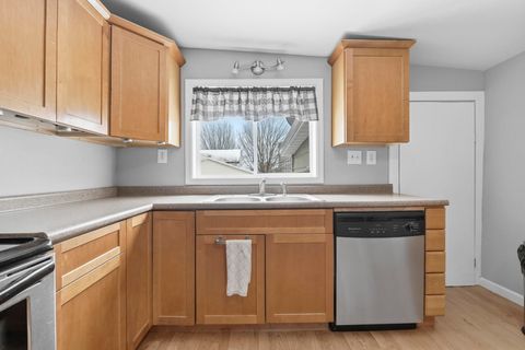 Tiny photo for 11184 S 250 West Road, Silver Lake, IN 46982 (MLS # 202601715)