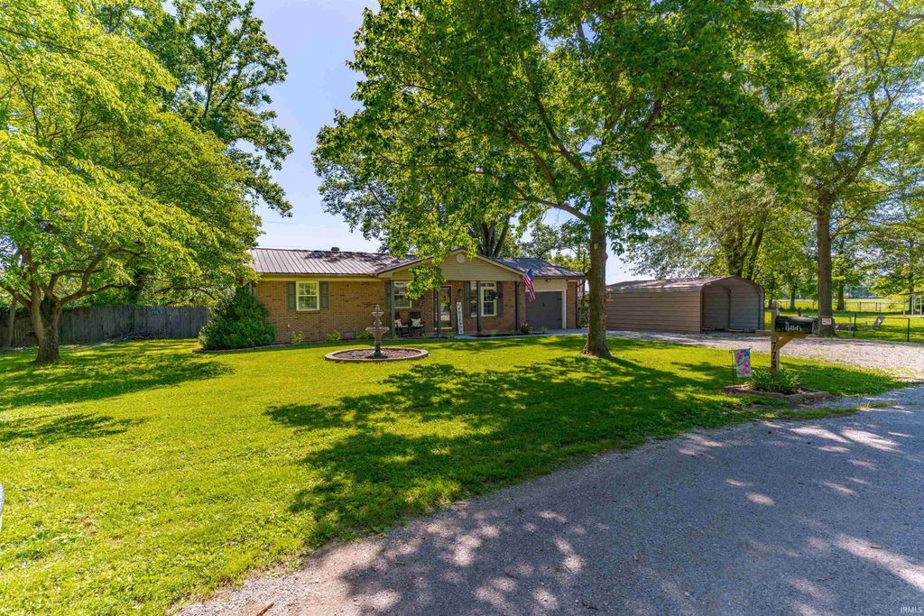 Photo of 775 N County Road 575 W Road, Richland, IN 47634 (MLS # 202617783)