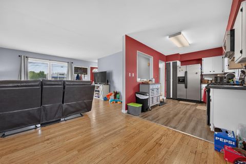 Tiny photo for 612 W MAIN Street, Greentown, IN 46936 (MLS # 202627099)