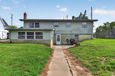 Tiny photo for 612 W MAIN Street, Greentown, IN 46936 (MLS # 202627099)
