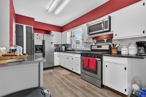 Tiny photo for 612 W MAIN Street, Greentown, IN 46936 (MLS # 202627099)