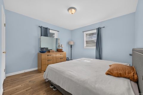 Tiny photo for 612 W MAIN Street, Greentown, IN 46936 (MLS # 202627099)