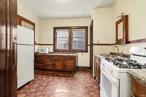 Tiny photo for 1112 Blaine Avenue, South Bend, IN 46616 (MLS # 202612538)