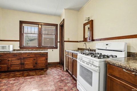 Tiny photo for 1112 Blaine Avenue, South Bend, IN 46616 (MLS # 202612538)