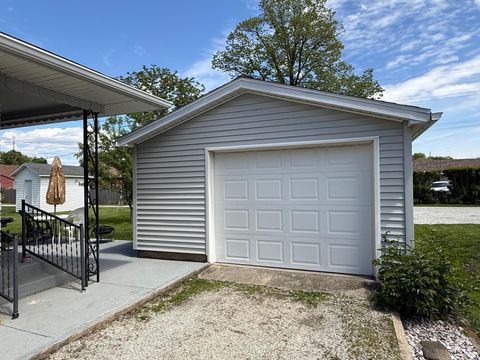 Tiny photo for 121 N Market Street, Francesville, IN 47946 (MLS # 202547854)