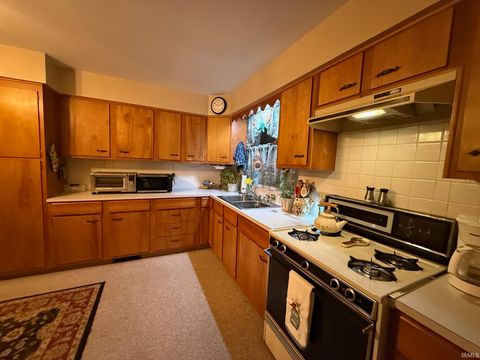 Tiny photo for 121 N Market Street, Francesville, IN 47946 (MLS # 202547854)