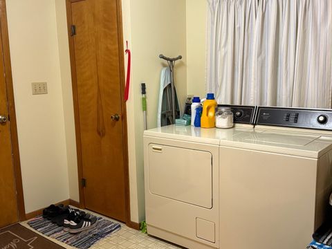 Tiny photo for 121 N Market Street, Francesville, IN 47946 (MLS # 202547854)