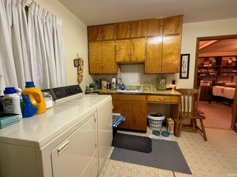 Tiny photo for 121 N Market Street, Francesville, IN 47946 (MLS # 202547854)